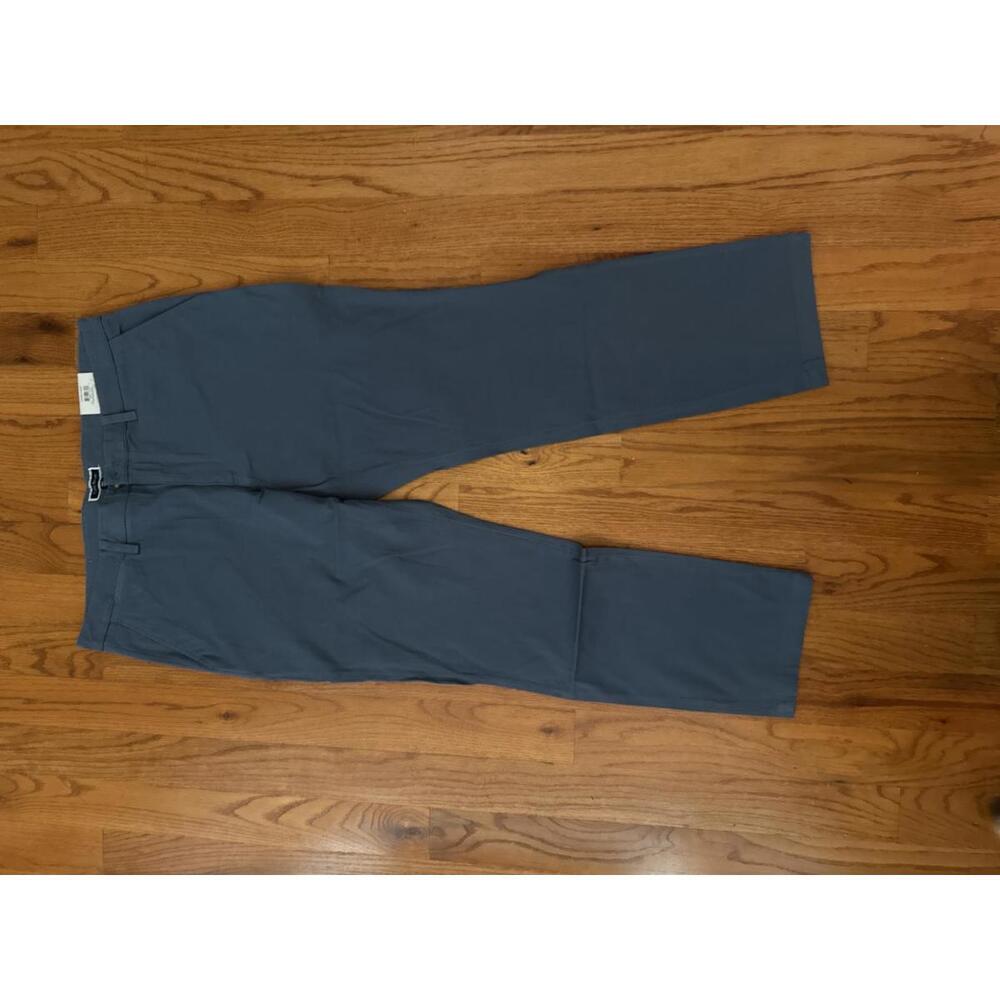 Men’s chinos